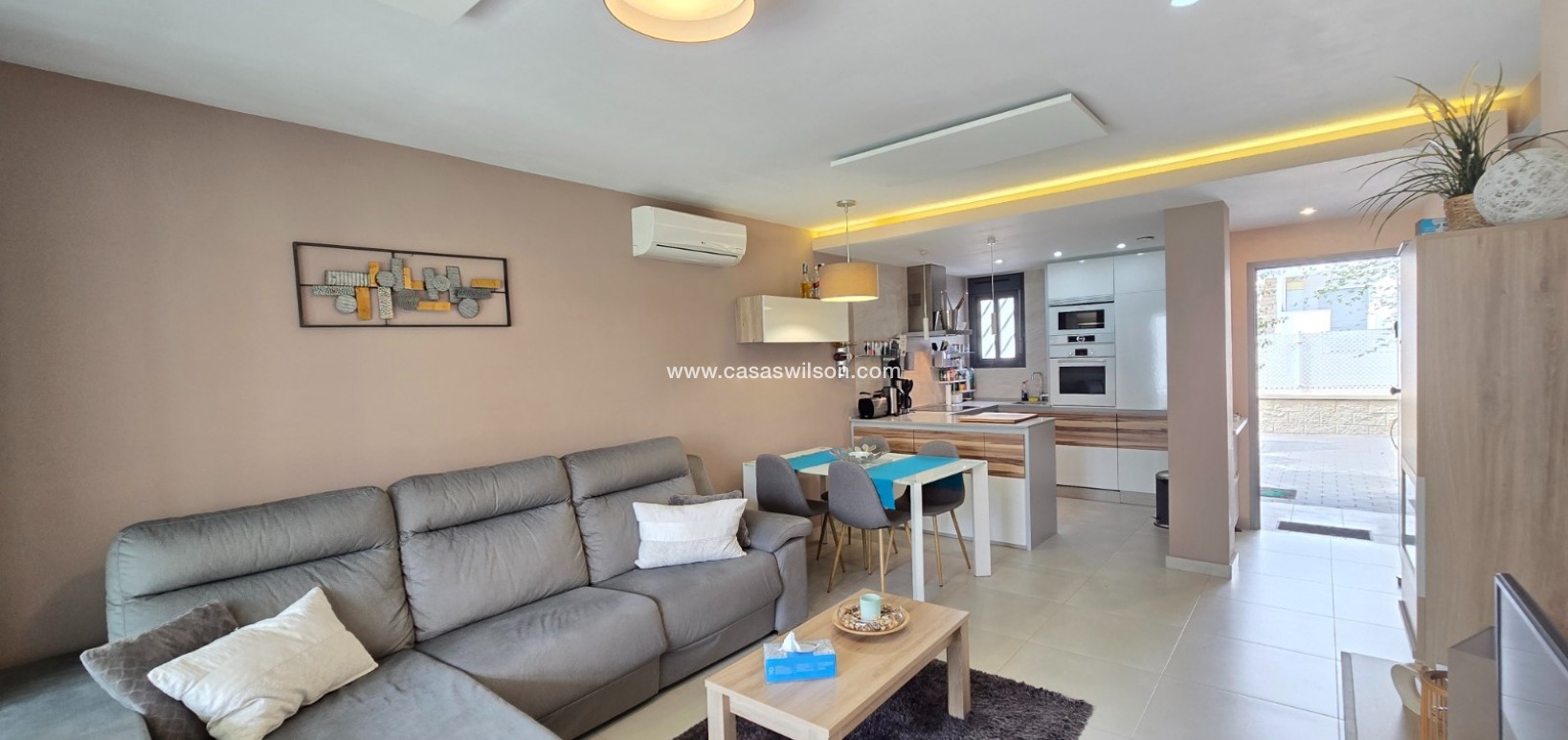 Sale - Apartment / Flat * - Orihuela Costa * - Punta Prima *