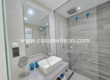 Sale - Apartment / Flat * - Orihuela Costa * - Punta Prima *