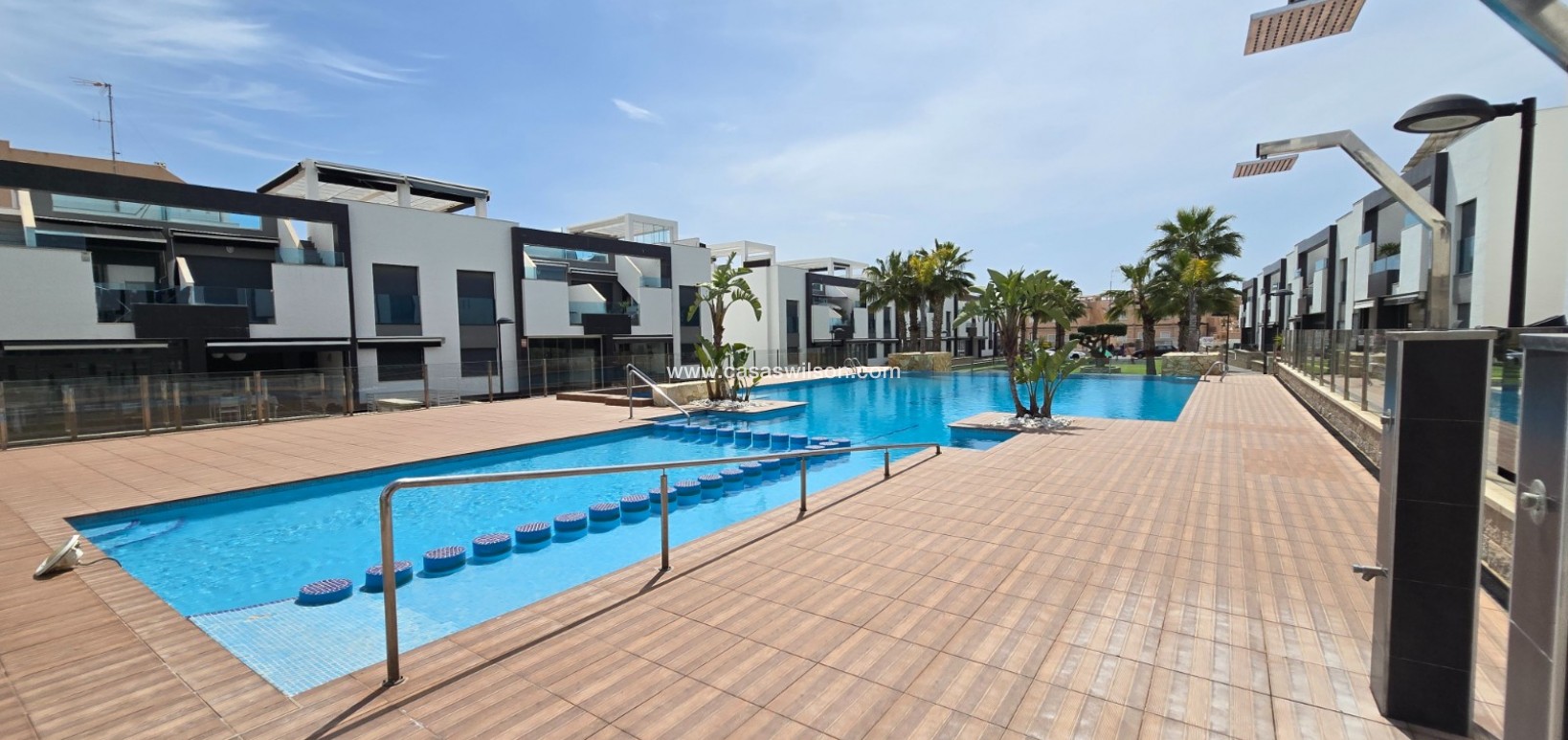 Sale - Apartment / Flat * - Orihuela Costa * - Punta Prima *