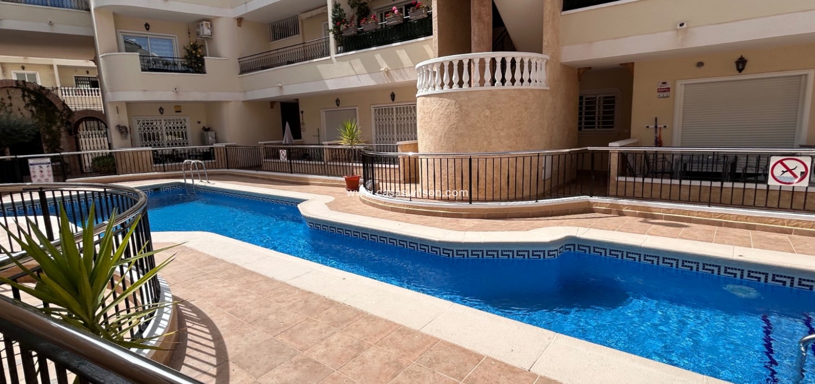 Sale - Apartment - Jacarilla