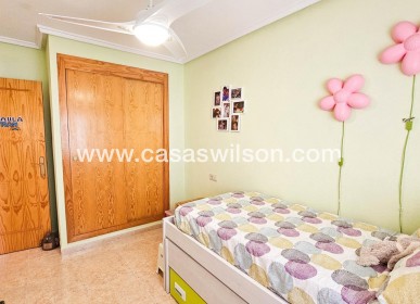 Sale - Apartment - Torrevieja - Centro