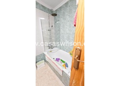 Sale - Apartment - Torrevieja - Centro