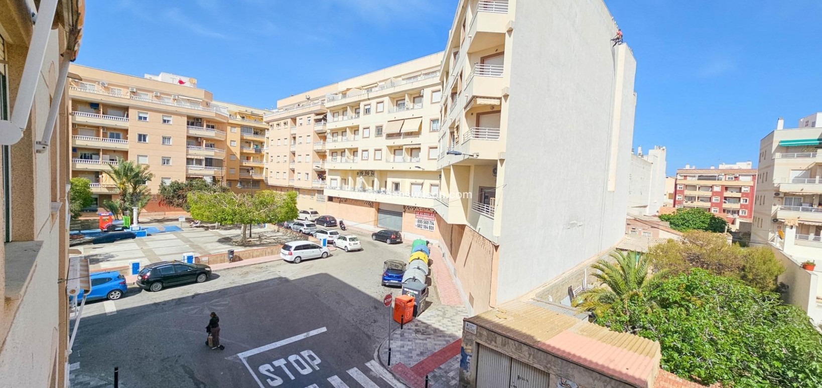 Sale - Apartment - Torrevieja - Centro