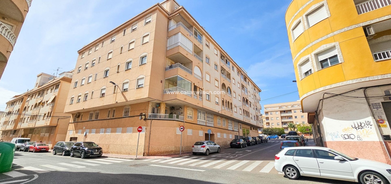 Sale - Apartment - Torrevieja - Centro