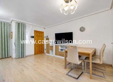 Sale - Townhouse - Torrevieja - Costa Blanca