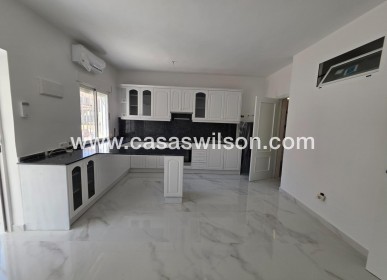 Sale - Apartment - Torrevieja - Torretas