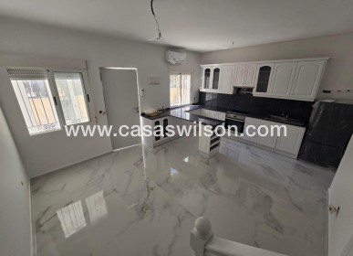 Sale - Apartment - Torrevieja - Torretas