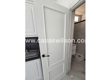 Sale - Apartment - Torrevieja - Torretas