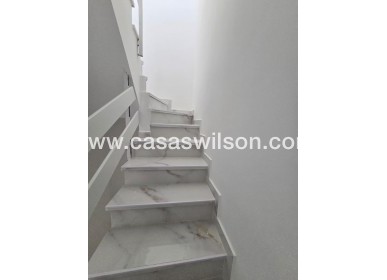 Sale - Apartment - Torrevieja - Torretas