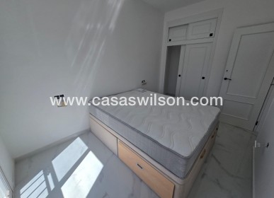 Sale - Apartment - Torrevieja - Torretas