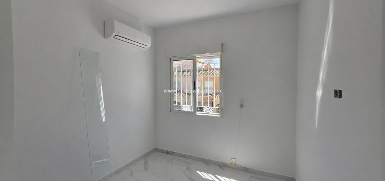 Sale - Apartment - Torrevieja - Torretas