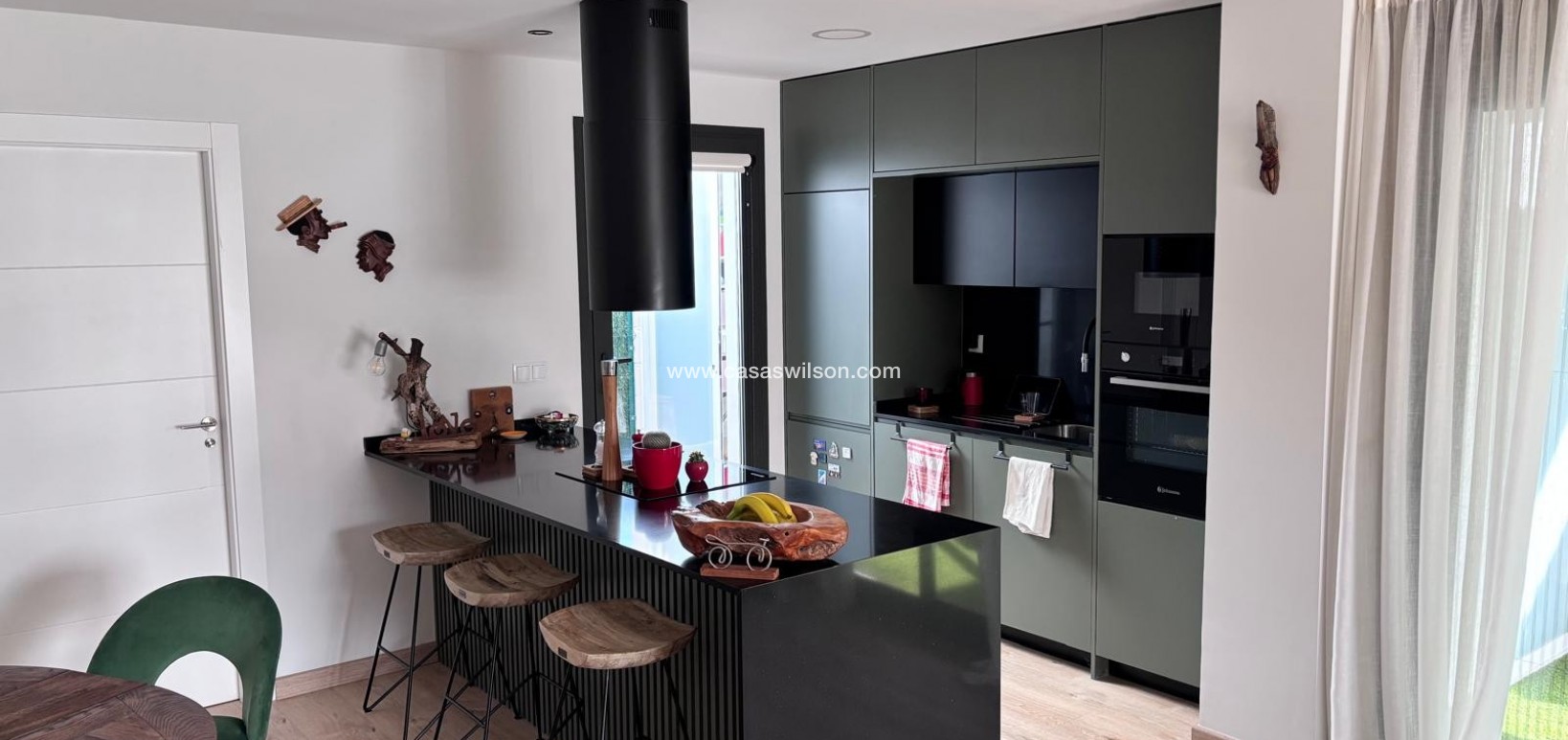 Venta - Chalet - Los Montesinos - La Herada