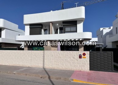 Venta - Chalet - Los Montesinos - La Herada