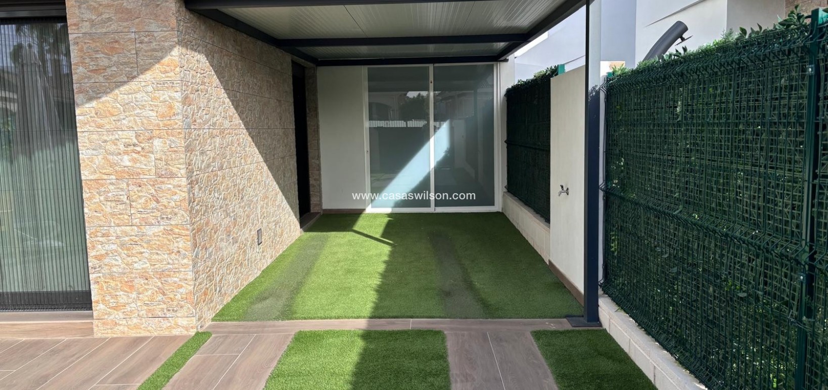 Venta - Chalet - Los Montesinos - La Herada