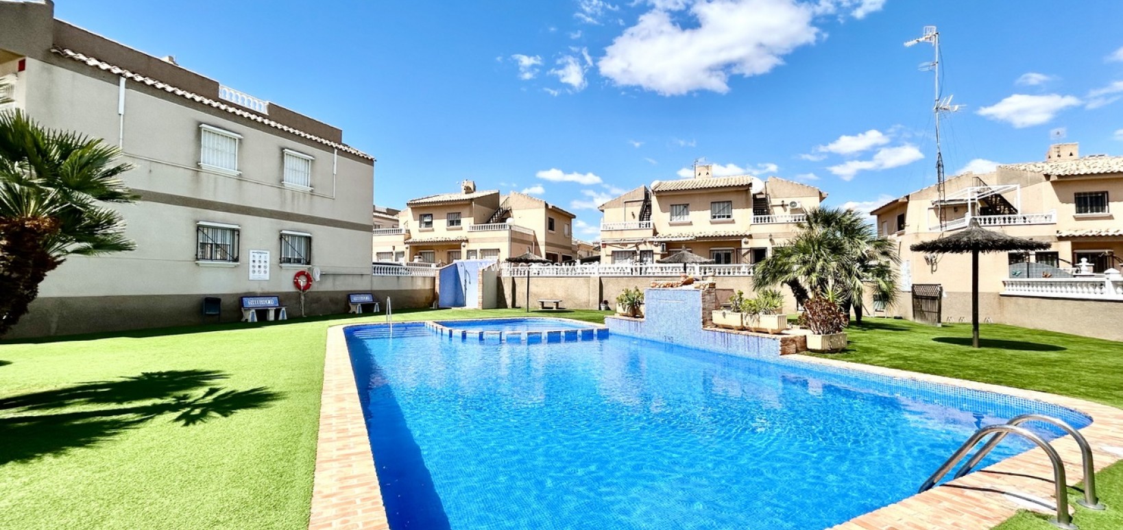 Sale - Apartment - Villamartin - Costa Blanca