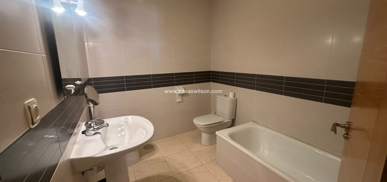 Sale - Apartment - Jacarilla