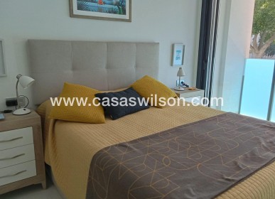 Sale - Apartment - Torrevieja - Estacion De Autobuses