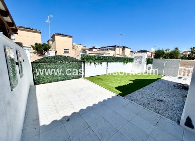 Sale - Townhouse - Punta Prima - Costa Blanca