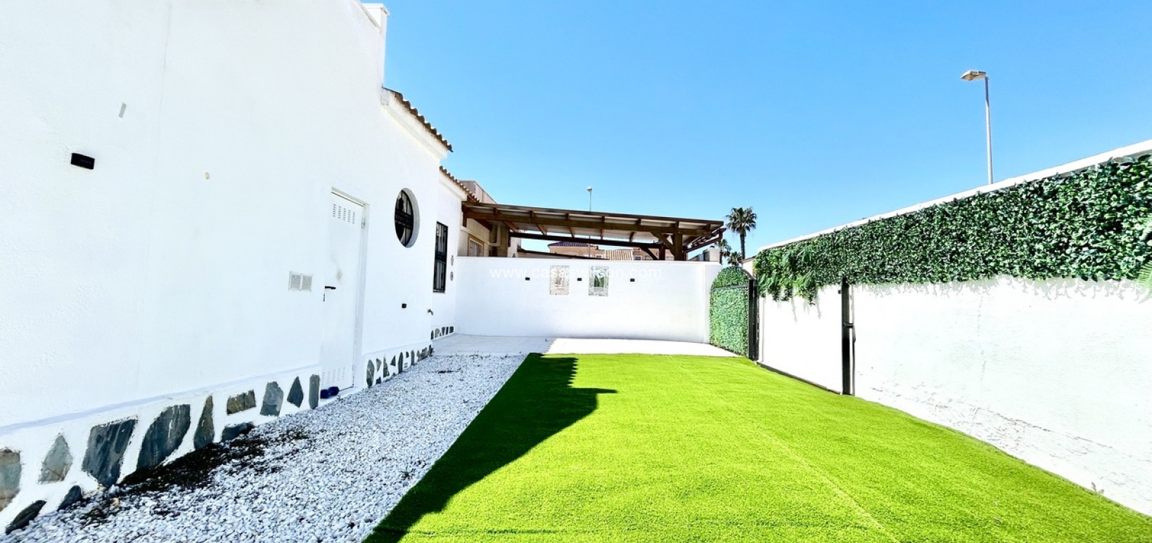 Sale - Townhouse - Punta Prima - Costa Blanca