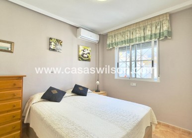 Sale - Bungalow - Torrevieja - Centro