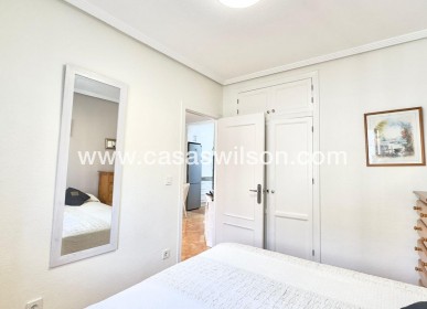 Sale - Bungalow - Torrevieja - Centro