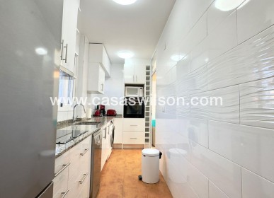 Sale - Bungalow - Torrevieja - Centro