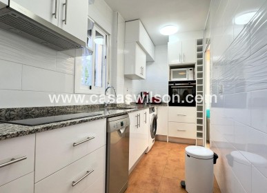 Sale - Bungalow - Torrevieja - Centro