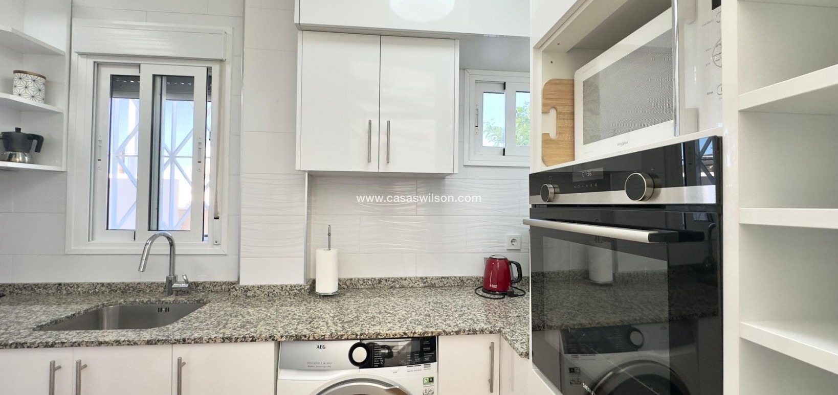 Sale - Bungalow - Torrevieja - Centro