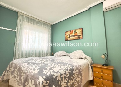 Sale - Bungalow - Torrevieja - Centro