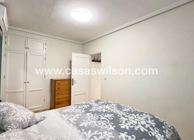 Sale - Bungalow - Torrevieja - Centro