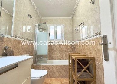 Sale - Bungalow - Torrevieja - Centro