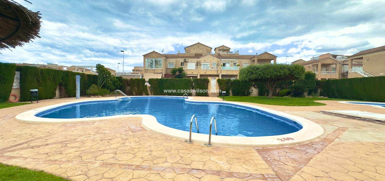 Sale - Bungalow - Torrevieja - Centro