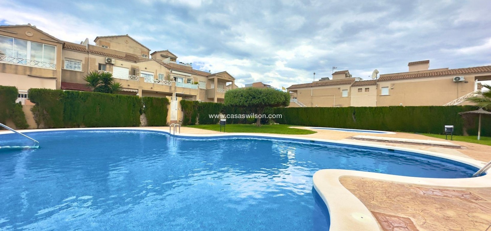 Sale - Bungalow - Torrevieja - Centro