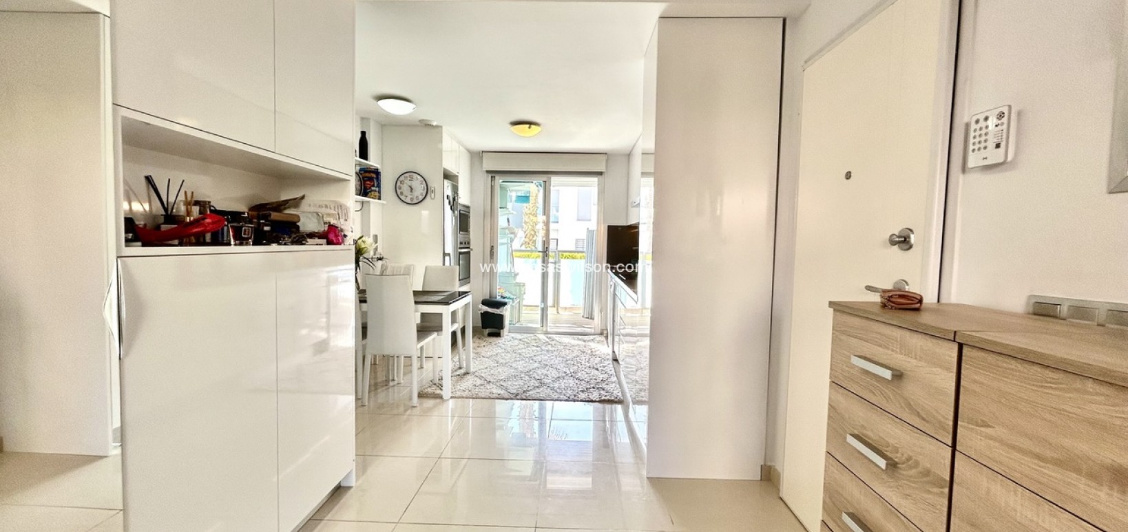 Sale - Apartment - Punta Prima - Costa Blanca