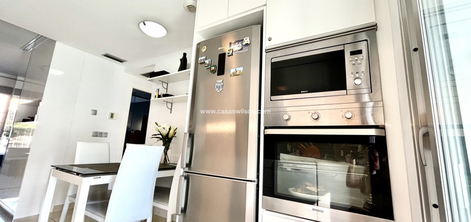 Sale - Apartment - Punta Prima - Costa Blanca
