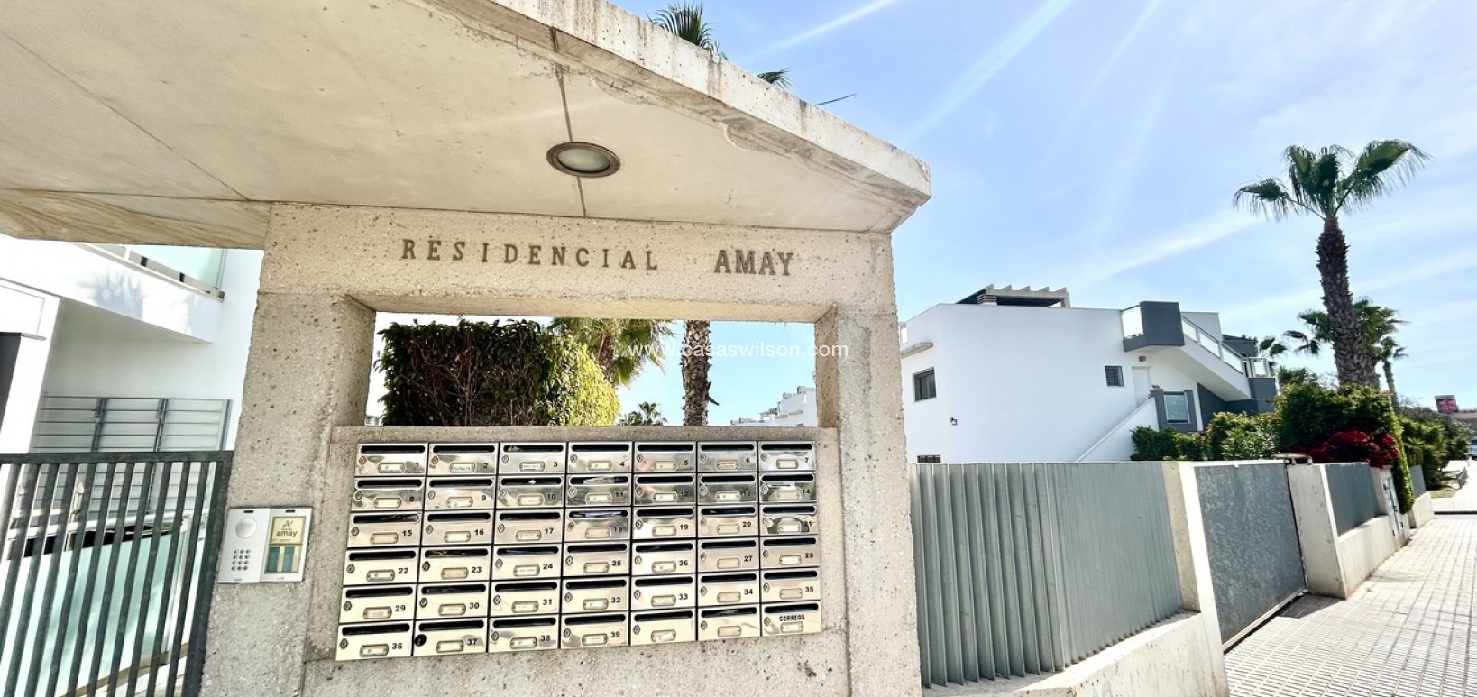 Sale - Apartment - Punta Prima - Costa Blanca