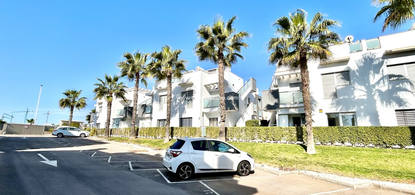 Sale - Apartment - Punta Prima - Costa Blanca