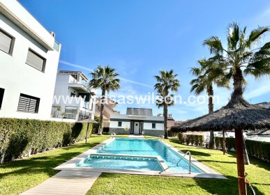 Sale - Apartment - Punta Prima - Costa Blanca
