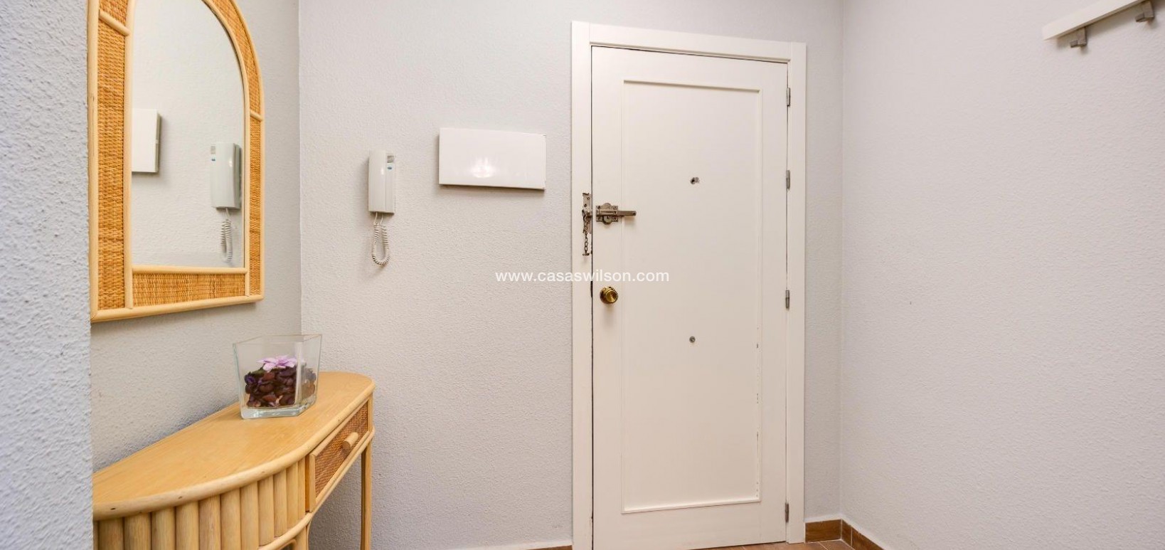 Sale - Apartment - Torrevieja - Acequion