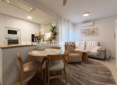 Sale - Apartment - Torrevieja - Centro