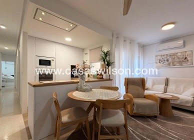 Sale - Apartment - Torrevieja - Centro