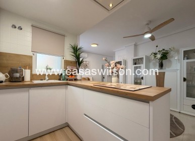 Sale - Apartment - Torrevieja - Centro