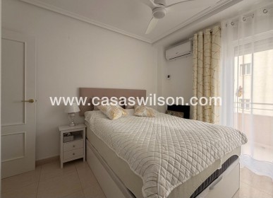 Sale - Apartment - Torrevieja - Centro
