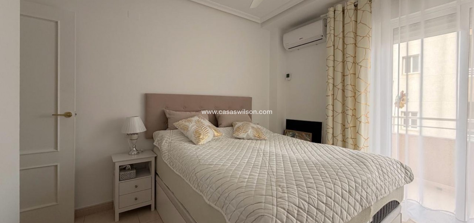 Sale - Apartment - Torrevieja - Centro