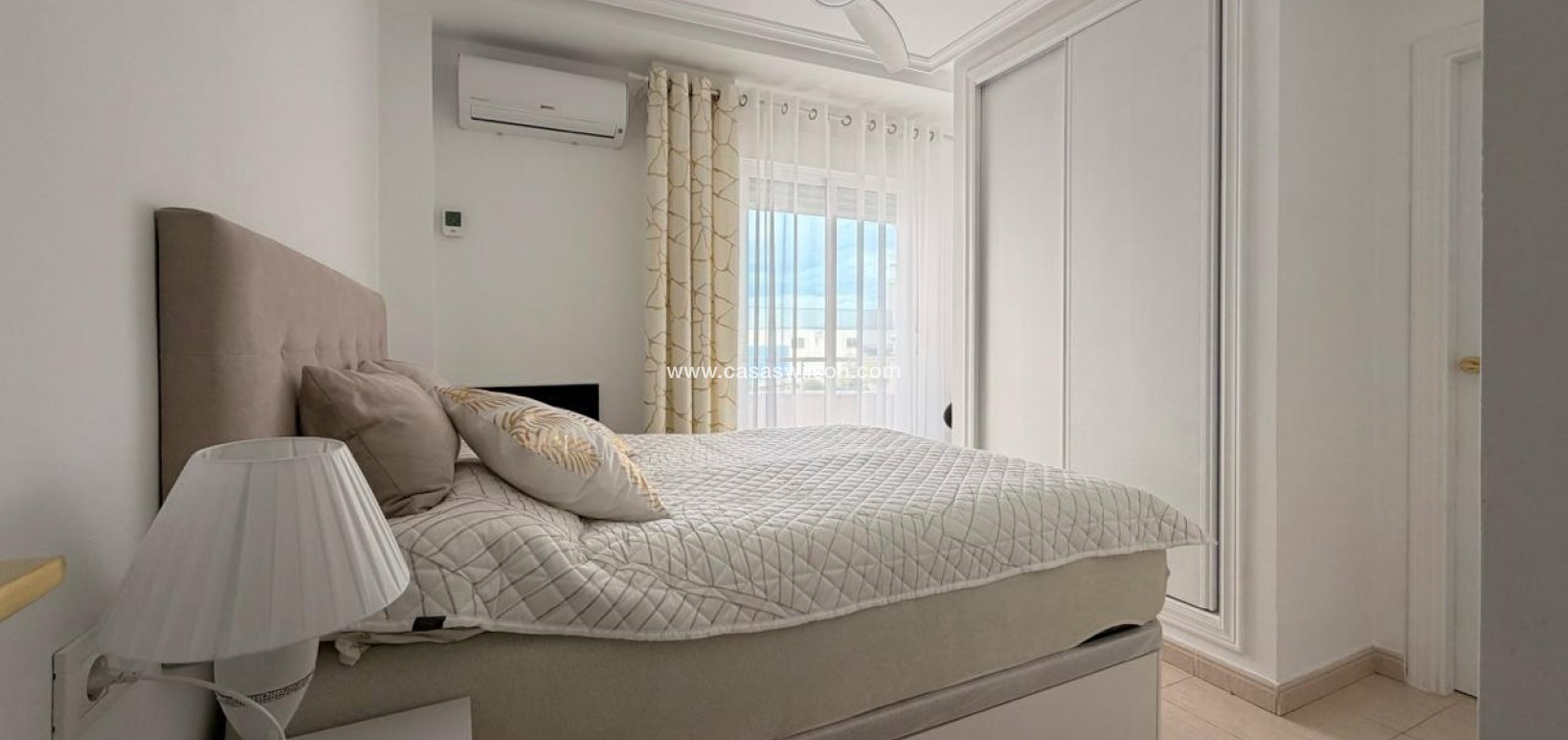 Sale - Apartment - Torrevieja - Centro