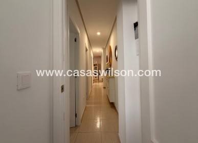 Sale - Apartment - Torrevieja - Centro
