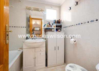 Sale - Apartment - Torrevieja - Estacion De Autobuses