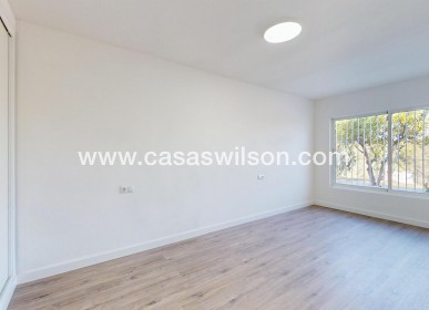 Sale - Bungalow - Orihuela Costa - Costa Blanca