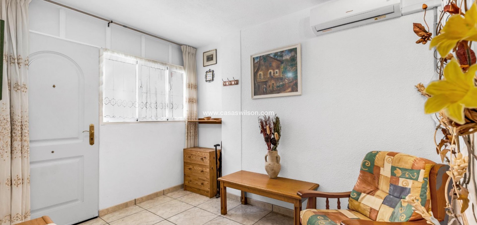 Sale - Bungalow - Torrevieja - Centro