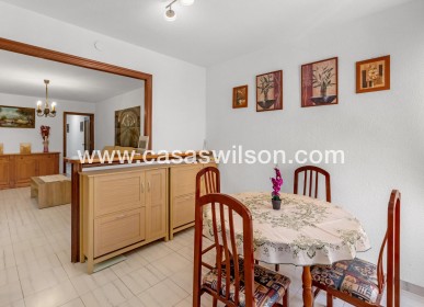 Sale - Bungalow - Torrevieja - Centro